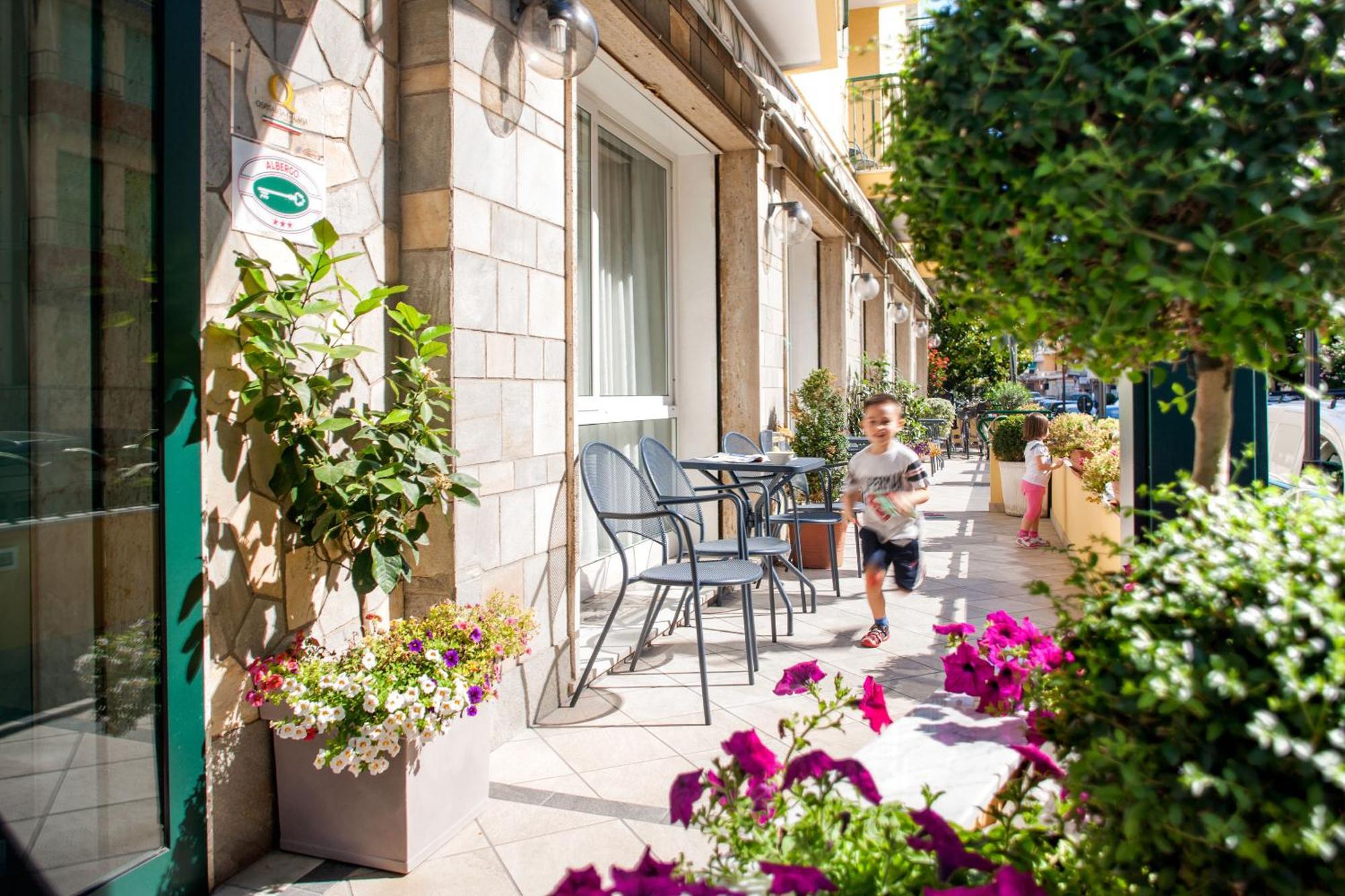 Hotel Curtis Centrale Αλάσιο Εξωτερικό φωτογραφία